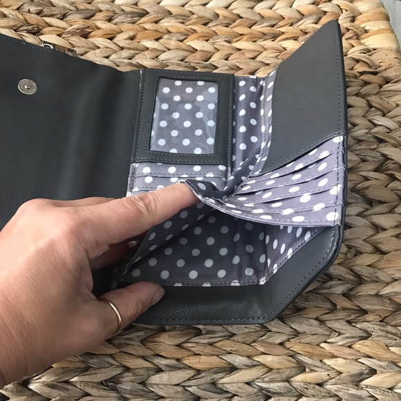 Kenneth Cole Reaction wallet - Picture 4 of 8